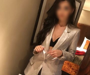 soy tiberia, me dicen rúcula, estoy en Uruguay .. tengo 20 añitos, cabello castaño. tengo wsp siempr
